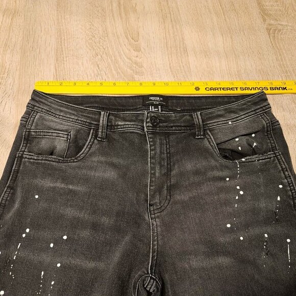 Forever 21 Black Denim Jeans Slim Fit Distressed Paint Splatter Size 33 Womens - Picture 6 of 7